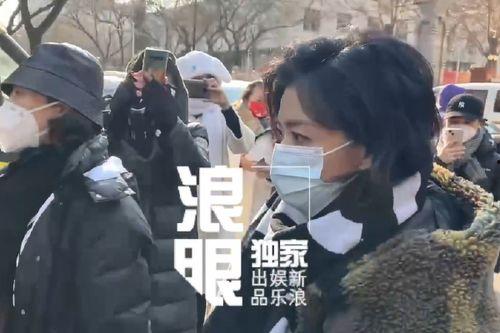 吃瓜八卦娱乐直播在线观看,吃瓜八卦，直播带你畅游娱乐世界  第3张